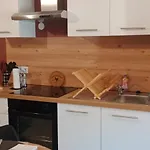 Ensemble De 2 Pour 8 Personnes Lédignan