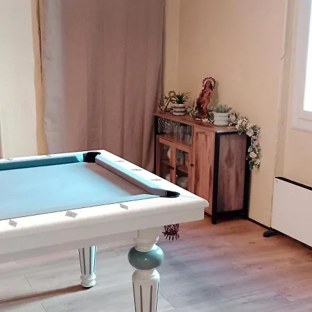 Ensemble De 2 Pour 8 Personnes * Lédignan
