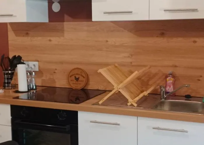 Ensemble De 2 Pour 8 Personnes Lédignan